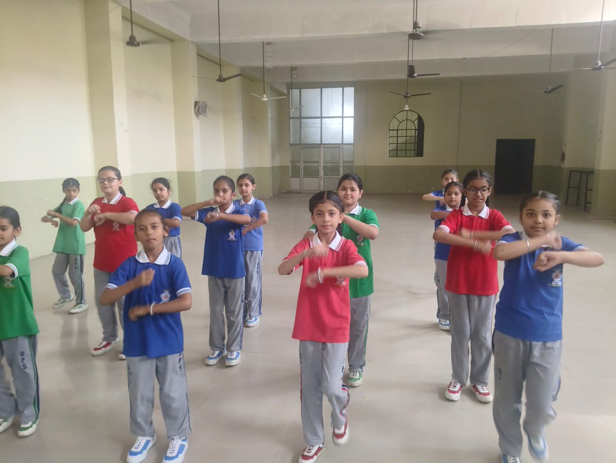 gpssalpani83's tweet image. Grace in every move, joy in every step! 

 GPS Salpani celebrated #InternationalDanceDay with vibrant performances, showcasing talent, culture, and unity. 

 #GPS_Salpani #RhythmAndGrace #StudentTalent #UnityInDiversity