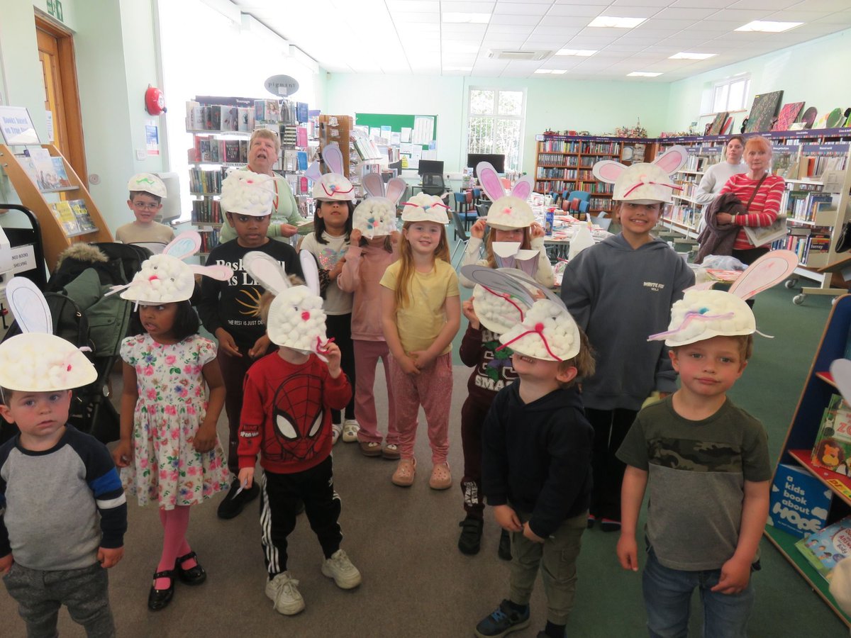 TCL_Surrey's tweet image. Featuring our local children's Easter rabbit ears that they created at our second craft workshop!🎨 ✨ 

#EasterCrafts #SurreyCrafts @SurreyLibraries