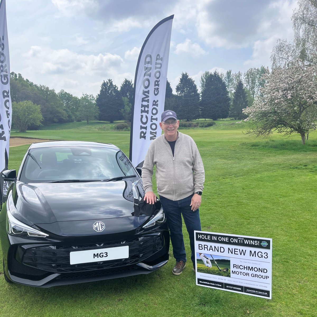 👏 OVER £20K RAISED 👏

The Alan Knight Golf Day held last week raised in excess of £20k, which is a phenomenal amount! 

A number of former #Pompey managers and players gave up their time to contribute to a fantastic day ⛳

We're all with you, Alan 💙