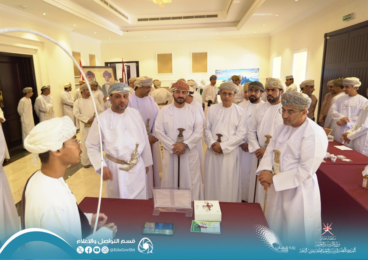 EduGovSbt's tweet photo. مجلس أولياء الأمور بولاية العوابي يحتفل بتكريم الطلبة المجيدين في التحصيل الدراسي والأنشطة التربوية بمدارس الولاية  برعاية سعادة الأستاذ الدكتور عبدالله بن خميس أمبو سعيدي وكيل وزارة التربية والتعليم للتعليم ، وبحضور سعادة الشيخ الدكتور حمود بن علي المرشودي والي العوابي رئيس مجلس أولياء الأمور  بالولاية ، وسعادة طارق بن محمد الخروصي عضو مجلس الشورى ممثل الولاية ، وأصحاب السعاده ولاة ولايات المحافظة ، والدكتور ناصر بن سالم الغنبوصي مدير عام المديرية العامة للتربية والتعليم بمحافظة جنوب الباطنة  وشيوخ ورشداء الولاية والأسرة التربوية  وأولياء أمور الطلبة المكرمين 
الحفل أقيم في قاعة متعددة الأغراض بمكتب والي العوابي حيث تم تكريم 
 ( 114) طالباً وطالبة  من الطلبة المجيدين في التحصيل الدراسي والأنشطة التربوية.
يتبع... 
#فعاليات_تعليمية_جنوب_الباطنة