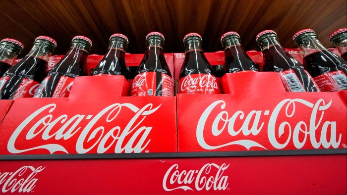 ⚫️"Coca-Cola: Utile oltre le attese, previsioni stabili nonostante le tariffe"