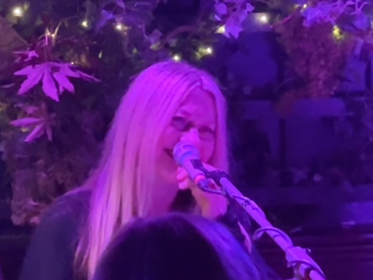 Astrid Williamson tweet media