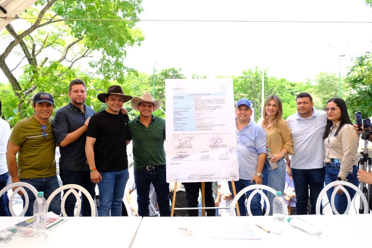 Inician obras para optimizar sistema de alcantarillado en calle 40 de Yopal. casanareonline.co/inician-obras-… #CasanareOnline #Yopal #Infraestructura #Alcantarillado <a href="/GobCasanare/">Gobernación de Casanare</a> <a href="/alcaldiadeyopal/">@alcaldiadeyopal</a> <a href="/acuatodos/">Acuatodos S.A E.S.P</a>