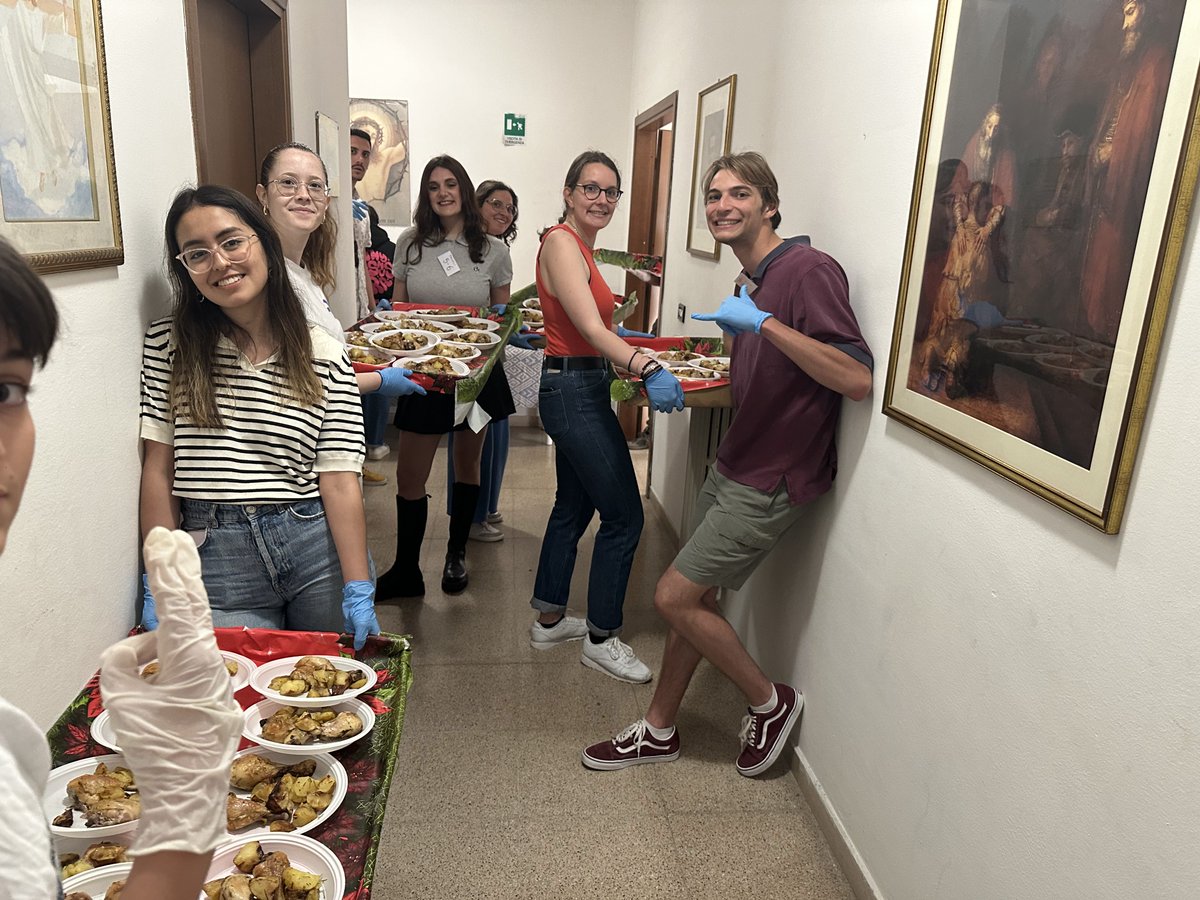 erasmusbari's tweet photo. International students and ESN Bari volunteers joined the Soup Kitchen at San Sabino Church, as a part of the ECEM project by ESN International--offering meals to those in need and embodying the true meaning of civic engagement and shared values. Together for a better tomorrow. https://t.co/PW34xA7pJ0