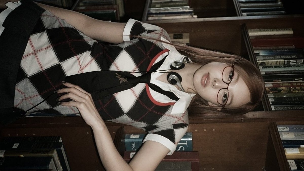 bleuanca. tweet media