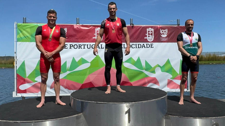 🚣‍♀️ Atletas do Benfica alcançaram vários lugares no pódio na competição de Regatas em Linha, com destaque para as vitórias de Messias Baptista (K1 200 e K1 500 metros), Teresa Portela (K1 500 metros femininos), Fernando Pimenta (K1 1000 metros) e de Pedro Casinha (K1 500 e K1 200