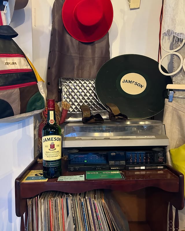 JAMESONを飲みながら聴くレコード、味が違う。