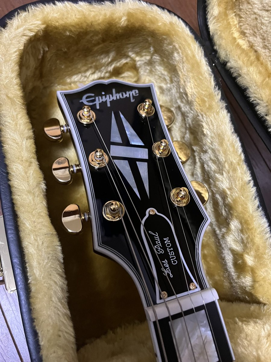 yukimaru_LP's tweet photo. My new gear…

Epiphone Inspired by Gibson Custom Les Paul Custom "Bocchi Edition"

#ぼっち・ざ・ろっく 
#ぼざろ 
#ぼっちエディション https://t.co/zkeJGWHbKq