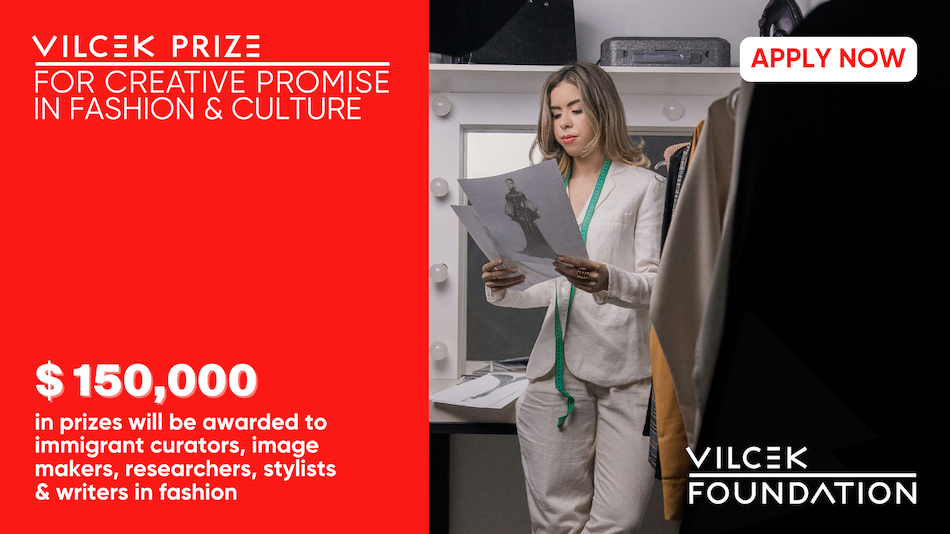 ArtRabbit (@artrabbit) on Twitter photo 👀 $50,000 prize open to US immigrants in Fashion Fields
<a href="/Vilcek/">The Vilcek Foundation</a> is now accepting applications from immigrants under the age of 38 working in fashion fields in the United States for a $50,000 prize. Open to designers, curators, writers, stylists, material innovators, and more. 👀 $50,000 prize open to US immigrants in Fashion Fields
<a href="/Vilcek/">The Vilcek Foundation</a> is now accepting applications from immigrants under the age of 38 working in fashion fields in the United States for a $50,000 prize. Open to designers, curators, writers, stylists, material innovators, and more.