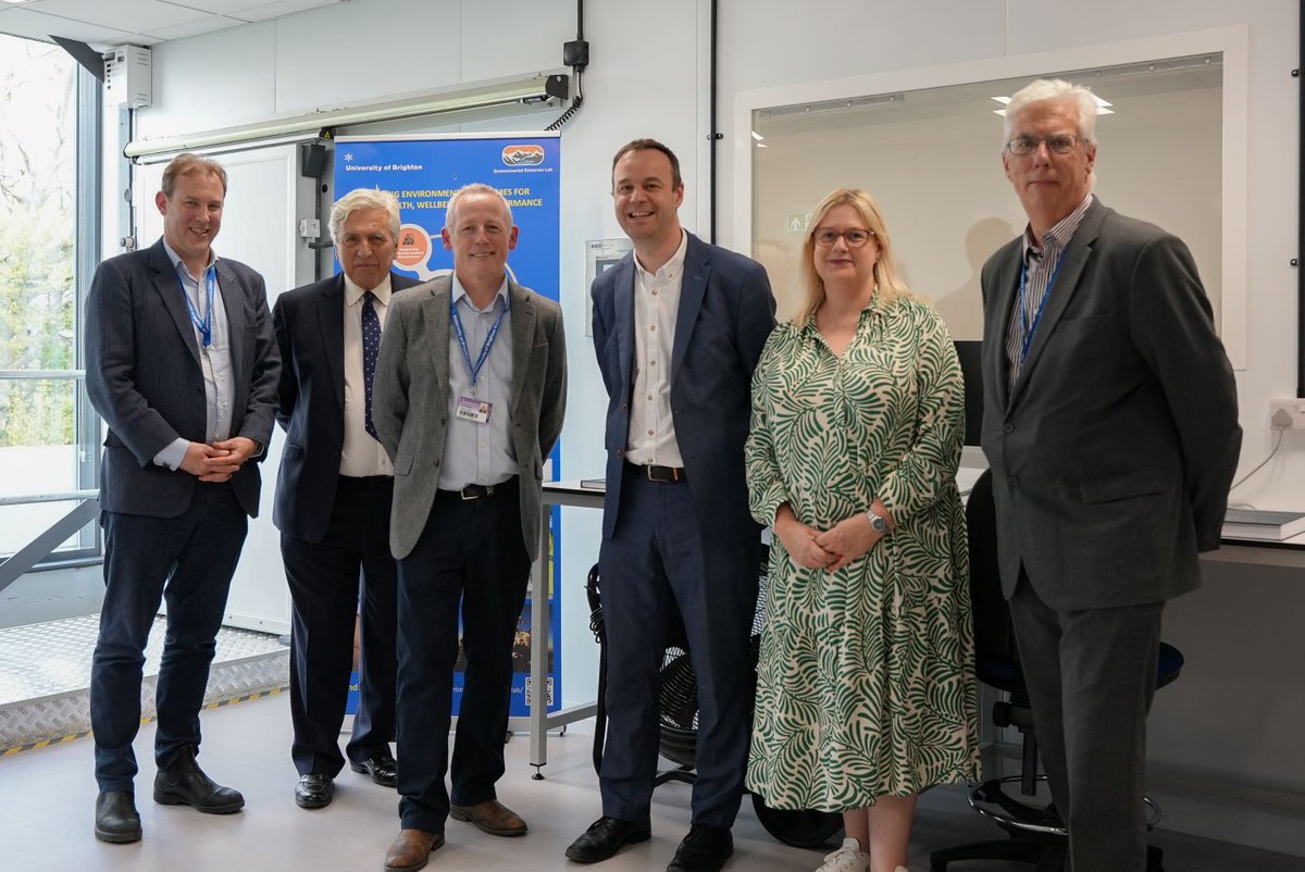 University of Brighton (@uniofbrighton) on Twitter photo The University of Brighton has officially launched its cutting-edge environmental chamber – and welcomed the <a href="/wolfsonfdn/">Wolfson Foundation</a> who made it possible! 🙌🌍
CEO Paul Ramsbottom OBE toured the new facility supporting vital climate health research.
🔗brighton.ac.uk/news/2025/grou… The University of Brighton has officially launched its cutting-edge environmental chamber – and welcomed the <a href="/wolfsonfdn/">Wolfson Foundation</a> who made it possible! 🙌🌍
CEO Paul Ramsbottom OBE toured the new facility supporting vital climate health research.
🔗brighton.ac.uk/news/2025/grou…