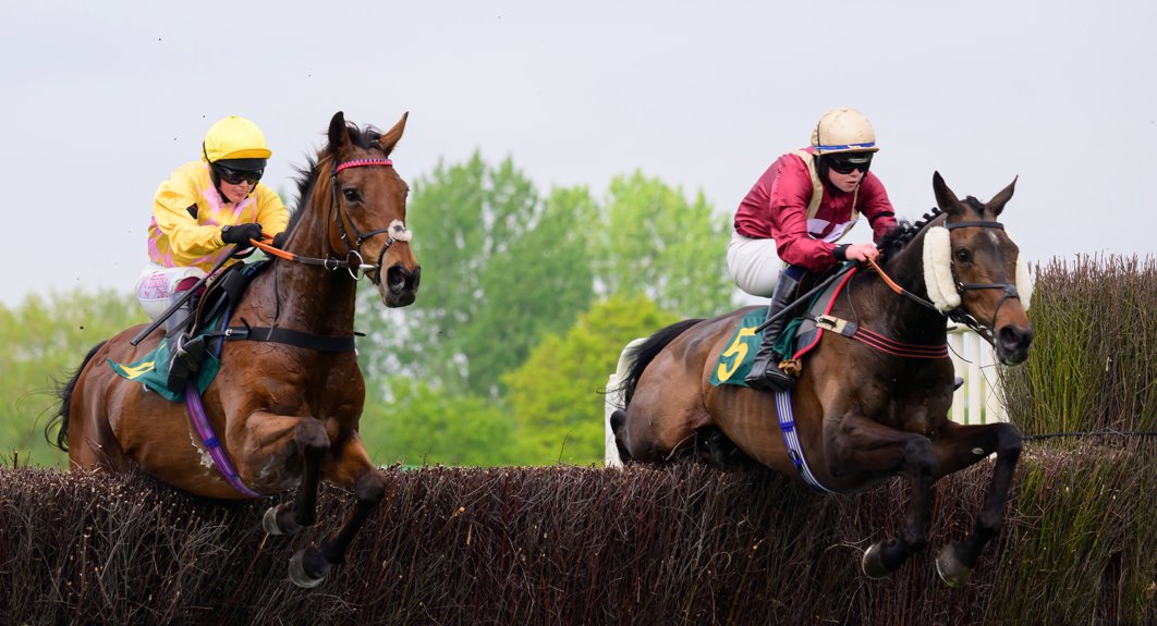 A week to go until our Norfolk National - 3 mile 5 furlong steeple chase. If you would like a taster from last year, here is a video we captured from the day - ow.ly/ubCT50VJziE. Buy your tickets in advance and save (children free) - fakenhamracecourse.co.uk
