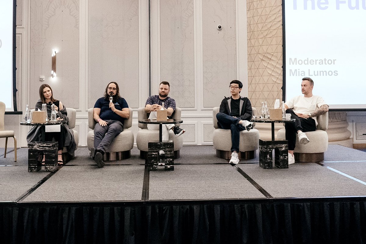 Alex Stiger (@alexstigerx) on Twitter photo Had a great panel on the Future of Layer 1 with <a href="/grybniak/">Sergii Grybniak</a> <a href="/1HowardWu/">howardwu.aleo 🦁</a> <a href="/igor_botnari/">Igor Angel</a> and <a href="/holysssnake/">Mia</a> at the <a href="/bchaindisrupt/">Blockchain Disrupt</a> Had a great panel on the Future of Layer 1 with <a href="/grybniak/">Sergii Grybniak</a> <a href="/1HowardWu/">howardwu.aleo 🦁</a> <a href="/igor_botnari/">Igor Angel</a> and <a href="/holysssnake/">Mia</a> at the <a href="/bchaindisrupt/">Blockchain Disrupt</a>