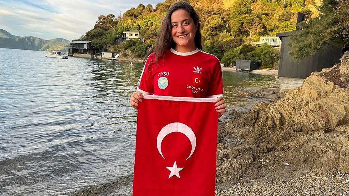 Kaiwi Kanalı’nı 21 saat aralıksız yüzerek geçen en genç milli maraton yüzücümüz Aysu Türkoğlu’nu yürekten tebrik ediyorum. Seninle gurur duyuyoruz. 🇹🇷