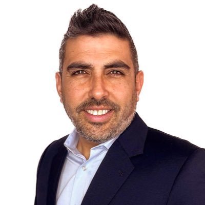 "Este muchacho es un arquero de fútbol amateur, maximizado por los narradores y comentaristas de la Liga FUTVE. Nada más". 

Walter Roque sobre Lucas Bruera, portero de Carabobo FC.