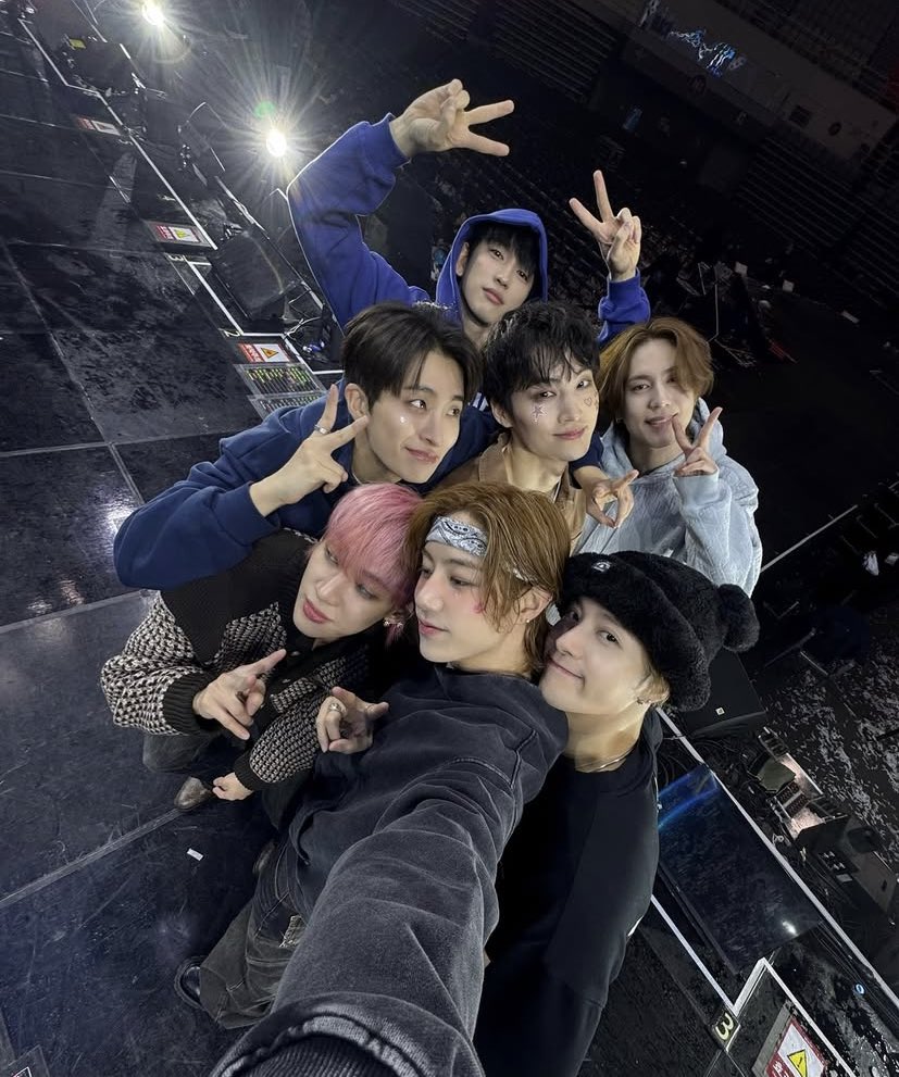 daradaily's tweet photo. ว่าแล้วทำไมวันนี้ฝนตก เพราะ GOT7 ที่อยู่ประเทศไทยพร้อมกัน เป็นความร่มเย็นของเรานั่นเอง นี่มันหยาดน้ำทิพย์ชโลมใจ ให้เราร่มเย็นใช่มั้ยคะ 💚🥹

//ถึงบัตรไม่มีแต่แอดมินเจ็ดรักพี่ๆนะคะ ส่งใจไปกับสายลมนะ~

#WelcomeGOT7toYourNest https://t.co/7SajE1ePra