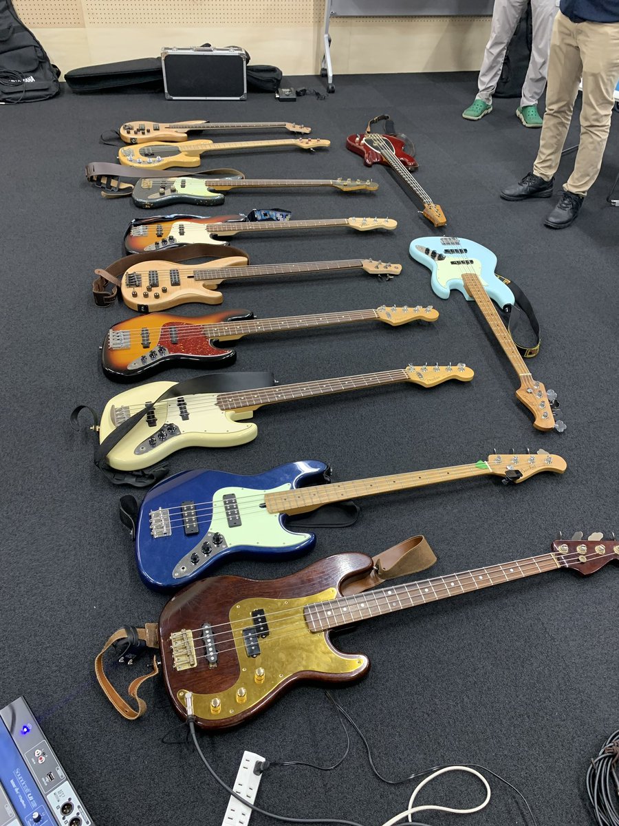 4/26にベース会を行いました！
つくバンでは、不定期ではありますが、パート毎の会もございます！ご興味のある方はぜひご気軽にご連絡ください！！🎸

#つくば市　#ベース