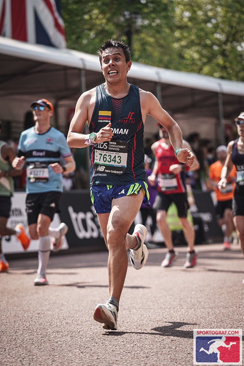 jermancruz's tweet photo. London marathon 2025 

La quinta major junto a mi padre. https://t.co/qGxsSRtrPw