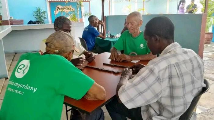 Cuatro nuevas normas para el perfeccionamiento de la política para la atención a personas con conducta deambulante y de los servicios sociales comunitarios fueron publicadas, en la edición ordinaria número 41 de la Gaceta Oficial de la República. #PorCubaJuntosCreamos