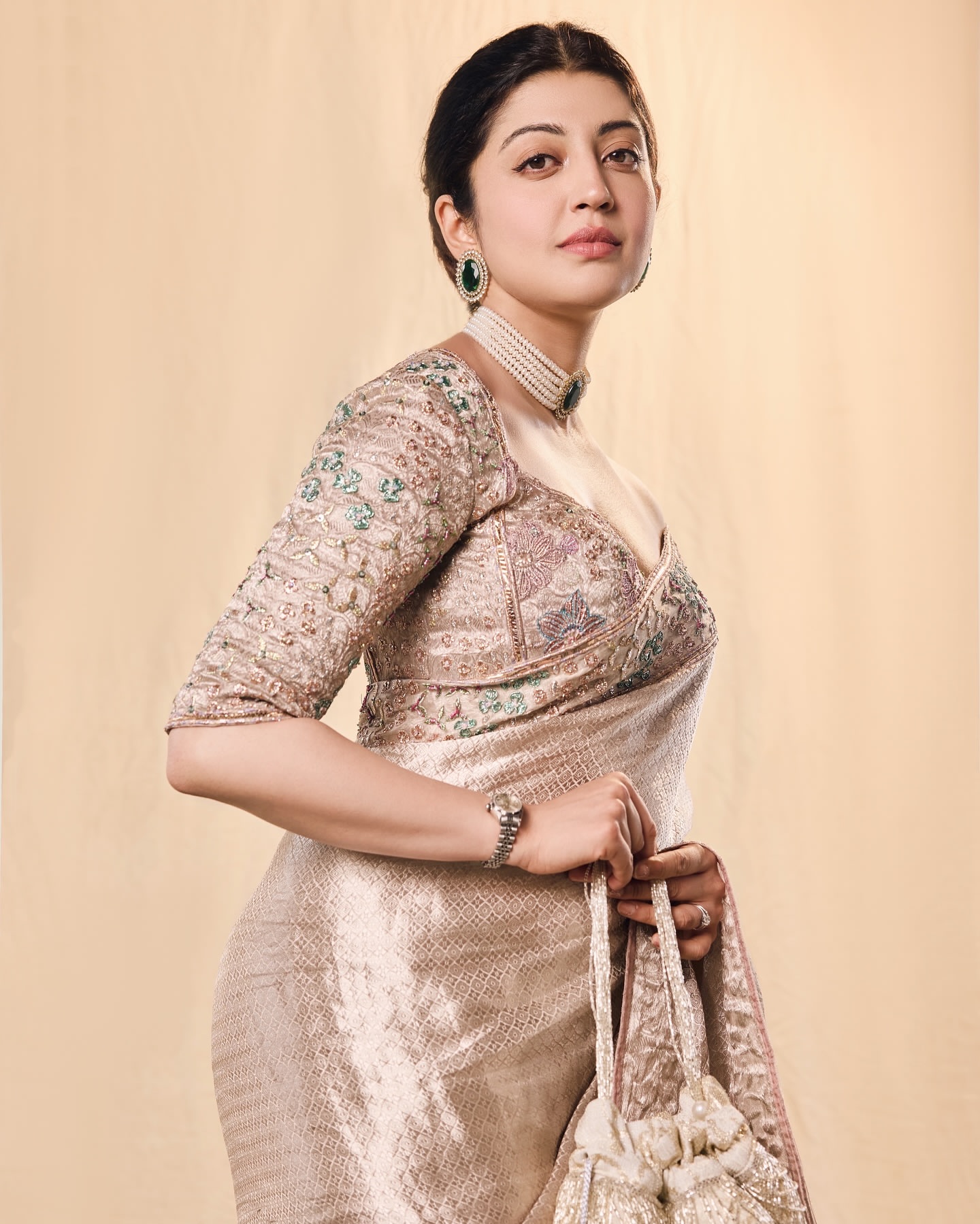 GpszX8dbEAAouqc?format=jpg&name=large