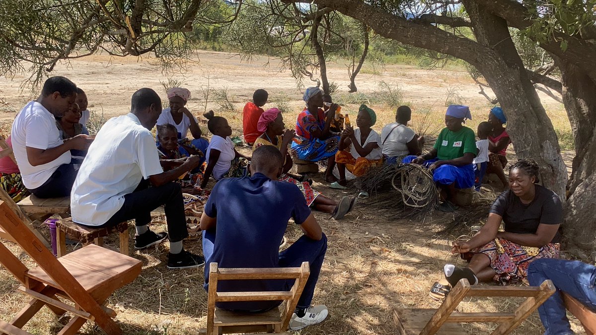 From oral history to symbolism woven into every basket — Gwembe’s clubs shared how craft remains both a creative and economic pillar.

We learned about seasonal rhythms, cooperative governance, and the deep significance of patterns. Thank you for your generosity.