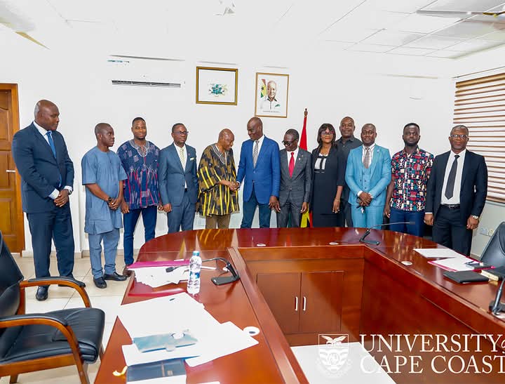 University of Cape Coast (UCC) (@uccgh_official) on Twitter photo The Minister for Education, Hon. Haruna Iddrisu, has inaugurated a 13-member Governing Council for the University of Cape Coast at a ceremony at the Ministry of Education, Accra.
Visit:
ucc.edu.gh/news/minister-… 
Pictures copyright The Minister for Education, Hon. Haruna Iddrisu, has inaugurated a 13-member Governing Council for the University of Cape Coast at a ceremony at the Ministry of Education, Accra.
Visit:
ucc.edu.gh/news/minister-… 
Pictures copyright