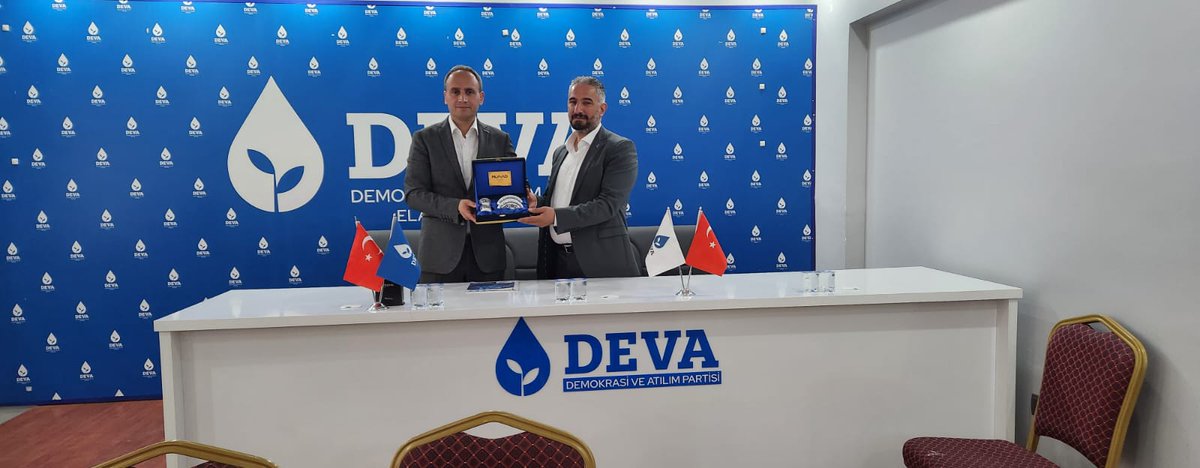 elazigdeva's tweet photo. Müsiad Başkanı Sayın Fatih Karakaya ve Yönetim Kurulu Üyelerinin Partimize yaptıkları nazik ziyaretleri için teşekkür ederiz.
@müsiadelazığ @gncmusiadelz @devapartisi @alibabacan @fetihahmetbicer https://t.co/trdq05ijEi