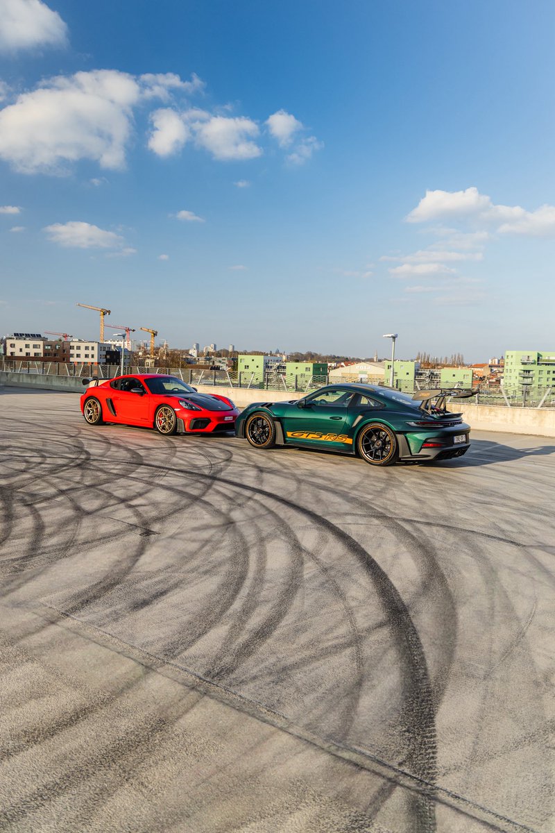 aka_valou's tweet photo. Exclusive manufacturing for @turismo.eu ✨

Team GT4 RS ❤️ ou Team GT3 RS 💚 ? Dites-moi en commentaire laquelle vous choisiriez ! https://t.co/J0Idhw5xsv