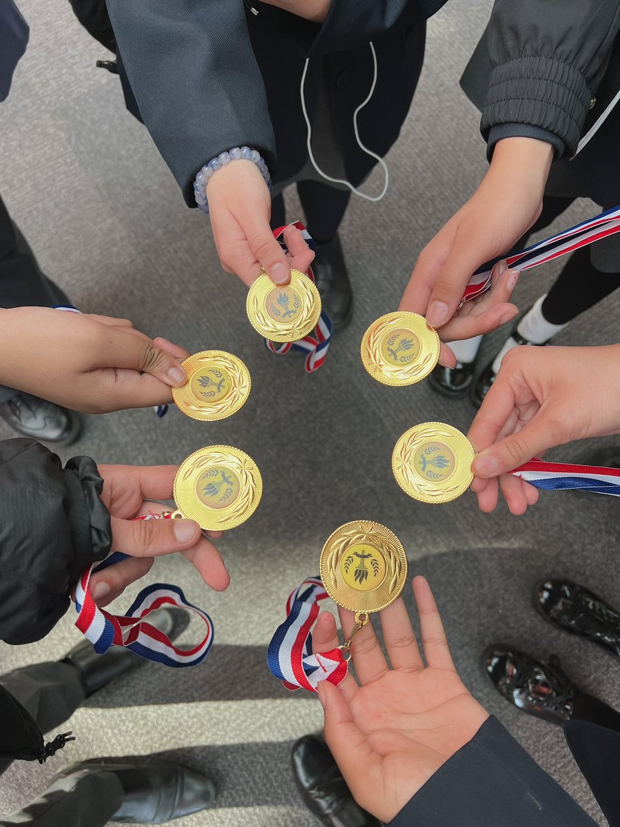 ChilternMMA's tweet image. Our MMA students proudly represented Chiltern Academy at another exciting debating competition today at @LutonSixthForm! They tackled thought-provoking topics ranging from whether humans should eat animals to whether countries should possess nuclear weapons. 🏅