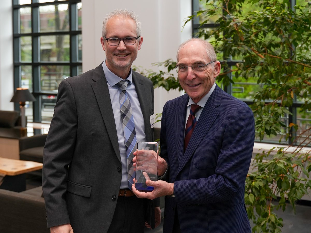 University of Kentucky College of Pharmacy (@uk_cop) on Twitter photo Congratulations to Dr. David Feola, who has been named a 2025-26 University Research Professor — one of the highest annual honors awarded by the <a href="/universityofky/">University of Kentucky</a>!
Dr. Feola, a leader in infectious disease pharmacotherapy and immunology, focuses his research on how drug exposure Congratulations to Dr. David Feola, who has been named a 2025-26 University Research Professor — one of the highest annual honors awarded by the <a href="/universityofky/">University of Kentucky</a>!
Dr. Feola, a leader in infectious disease pharmacotherapy and immunology, focuses his research on how drug exposure