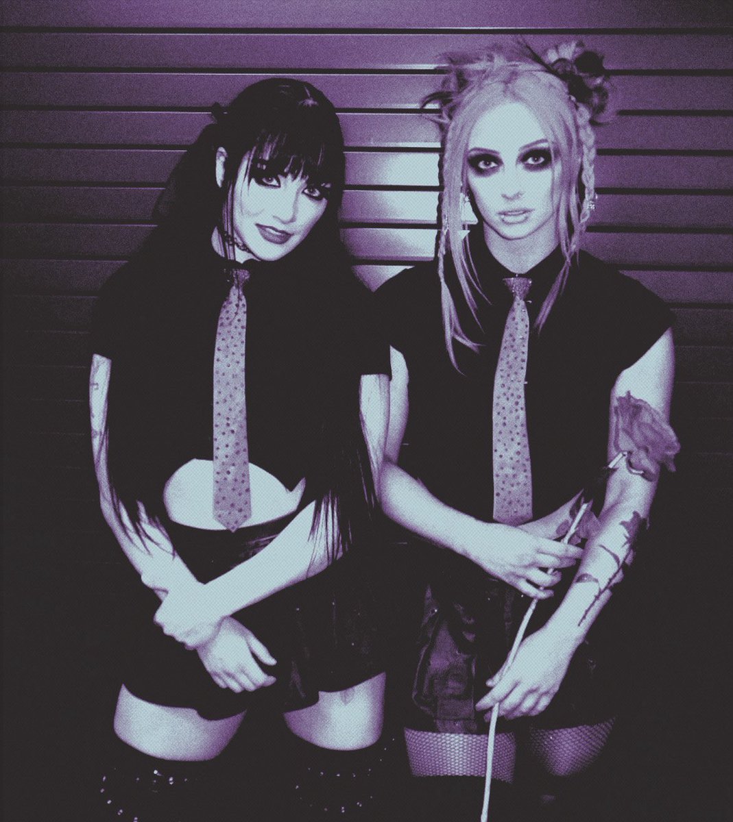 ᅠ

            DAMN MY BEST FRIEND IS
                                      H͟O͟T͟!͟!͟☼
                         <a href="/VoicesBeKnown/">Are You Ready For It?</a> 
ᅠ