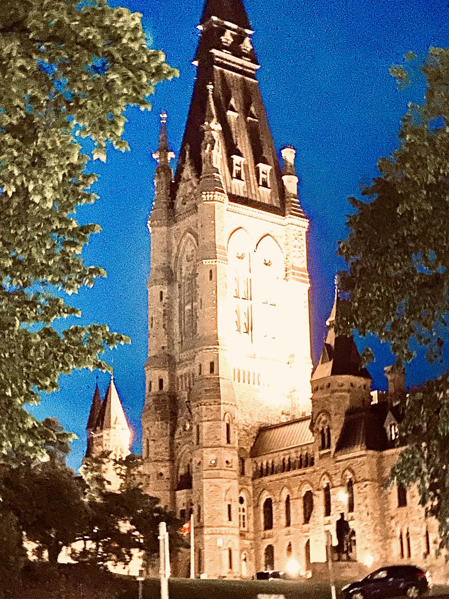 KirstyDuncanPhD's tweet image. Congratulations to everyone who had the caring and courage to put their name forward to serve their community and Canada.
Warm wishes to those who are returning to Ottawa and those who will take their seat for the first time.
Thanks for choosing service at this critical moment.