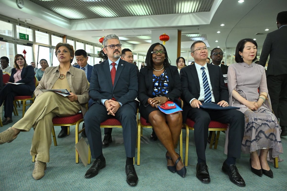 UNESCO to AU,UNECA,Ethiopia (@unesco_addis) on Twitter photo Celebrating the beauty and depth of 中文 during Chinese Language Day with <a href="/ChinaEmbAddis/">Chinese Embassy in Ethiopia</a> <a href="/UNESCO_Addis/">UNESCO to AU,UNECA,Ethiopia</a> <a href="/ECA_OFFICIAL/">ECA</a> . Every language is a unique lens to see the world. Chinese, with its rich history and artistry, opens doors to millennia of wisdom. 🇨🇳 Celebrating the beauty and depth of 中文 during Chinese Language Day with <a href="/ChinaEmbAddis/">Chinese Embassy in Ethiopia</a> <a href="/UNESCO_Addis/">UNESCO to AU,UNECA,Ethiopia</a> <a href="/ECA_OFFICIAL/">ECA</a> . Every language is a unique lens to see the world. Chinese, with its rich history and artistry, opens doors to millennia of wisdom. 🇨🇳