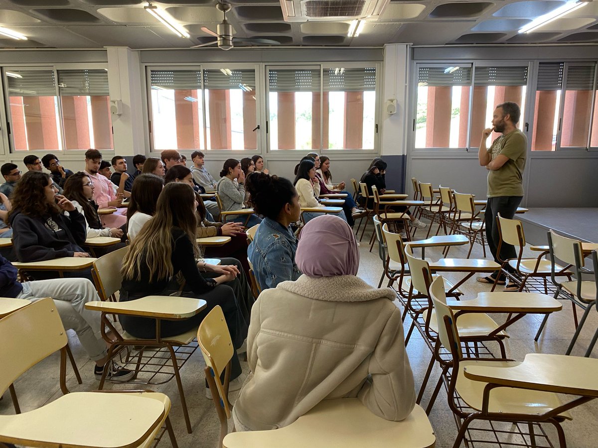 Ateneu Terres Gironines (@ateneucoopgi) on Twitter photo Una quarantena d’alumnes de Formació Professional de Grau Superior de l’<a href="/Ins_Montilivi/">Institut Montilivi</a> han participat en una formació sobre Economia Social i Solidària, on han treballat el cooperativisme des d’una mirada pràctica, vinculada al seu perfil laboral i emprenedor. 🌱🛠️ Una quarantena d’alumnes de Formació Professional de Grau Superior de l’<a href="/Ins_Montilivi/">Institut Montilivi</a> han participat en una formació sobre Economia Social i Solidària, on han treballat el cooperativisme des d’una mirada pràctica, vinculada al seu perfil laboral i emprenedor. 🌱🛠️