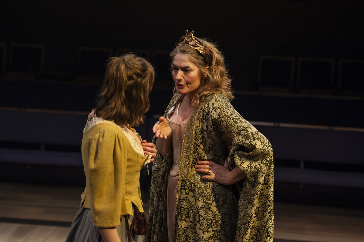 BathLifeMag's tweet image. Playhouse Creatures is a bawdy and at times brutal love letter to the pioneering actresses who first trod the boards in 1660, including Nell Gwyn of King Charles II lover fame
A superb production led by Anna Chancellor is on at @TheatreRBath until 3 May ⭐️⭐️⭐️⭐️