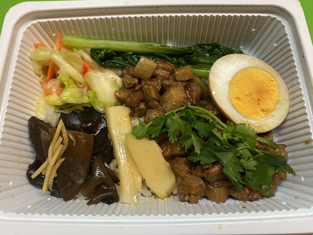 5/1 5/2 はMERRY MARCHE！！

昨年も楽しく参加しましたメリーマルシェ、今年もどうぞよろしくお願いします！
場所は札幌市民交流プラザ一階です！
１日は11-20時　２日は10-20時
作れる限り頑張って作ります！
どうぞお好きな時間に立ち寄ってください！ほか出店の皆様も楽しみです！