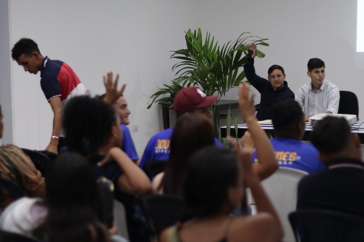 Establecimos mesas de trabajo con estudiantes de distintas universidades de Cojedes, jóvenes líderes en sus comunidades para entender las diferentes problemáticas y así, trabajar en conjunto llevar soluciones que generen beneficios para todos los jóvenes. ¡Vamos, vamos Cojedes!☀️