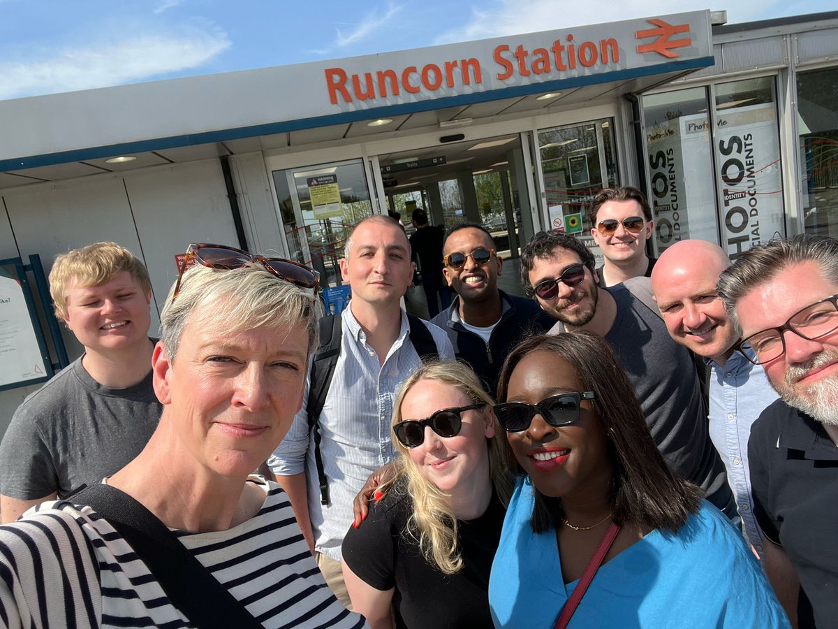 Out in (very) sunny Runcorn getting out the vote for Karen Shore 🌹☀️