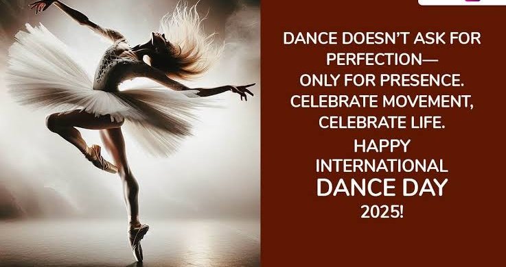 देख ज़िंदाँ से परे रंग-ए-चमन जोश-ए-बहार
रक़्स करना है तो फिर पाँव की ज़ंजीर न देख

-  मजरूह सुल्तानपुरी 
#InternationalDanceDay 💃🏻
