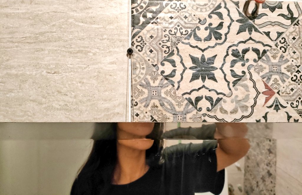 استخدامات اخرى لدراع الكمامة، معلقين بيه مراية الحمام بقالها ٣ سنين