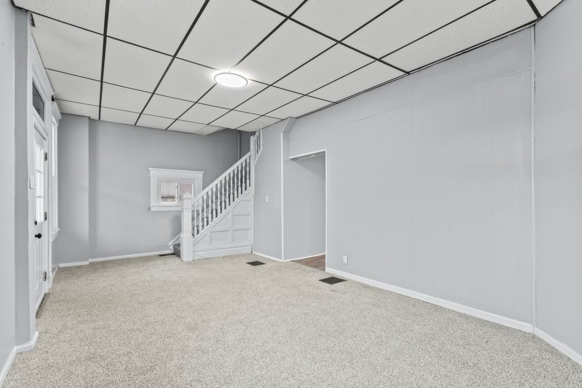 hommati227's tweet photo. 🏡🚨 Welcome to this inviting and spacious 4 bedroom, 1.5 bath home in a prime Butler location. Situated close to Broad Street Elementary and conveniently located to Butler Community College, this home offers ease and comfort. Step inside to... https://t.co/OtXorF1XZl

Listed https://t.co/EZ2wI5cFbO