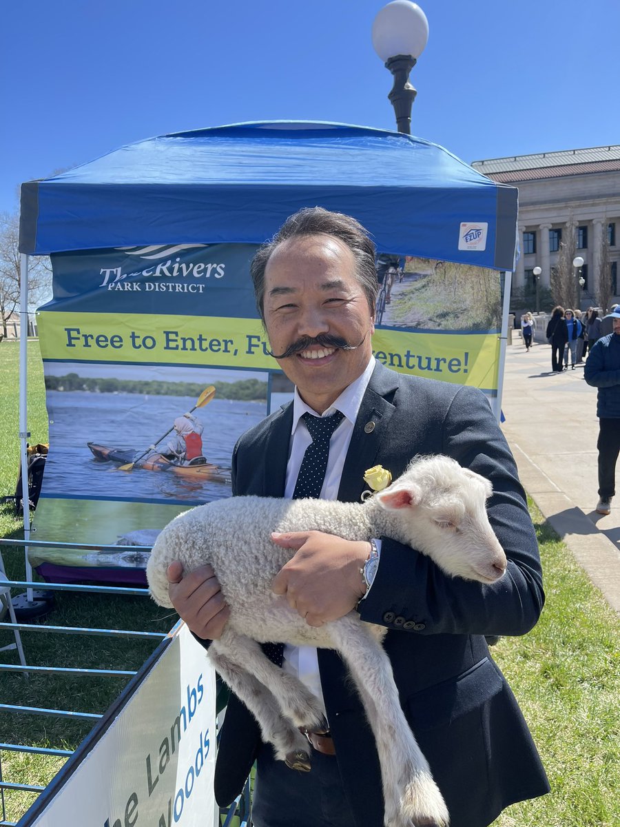 threeriverspark's tweet image. Representative @ethanchamnhouse meets the newest resident of Gale Woods Farm.