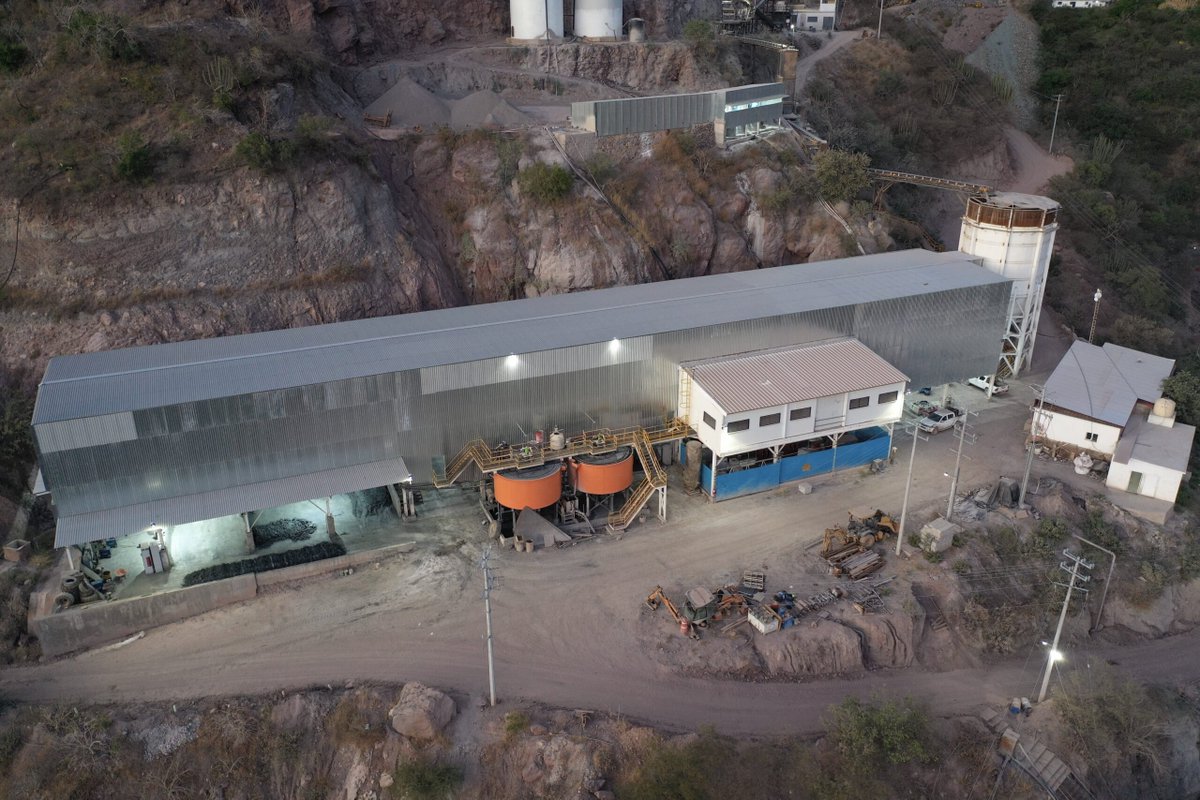 Luca is in a strong financial position, supported by a significantly reduced number of outstanding warrants and a well-capitalized balance sheet. The Company expects to generate free cash flow of USD$30–$40 million this year, placing it among the leaders in cash flow yield across