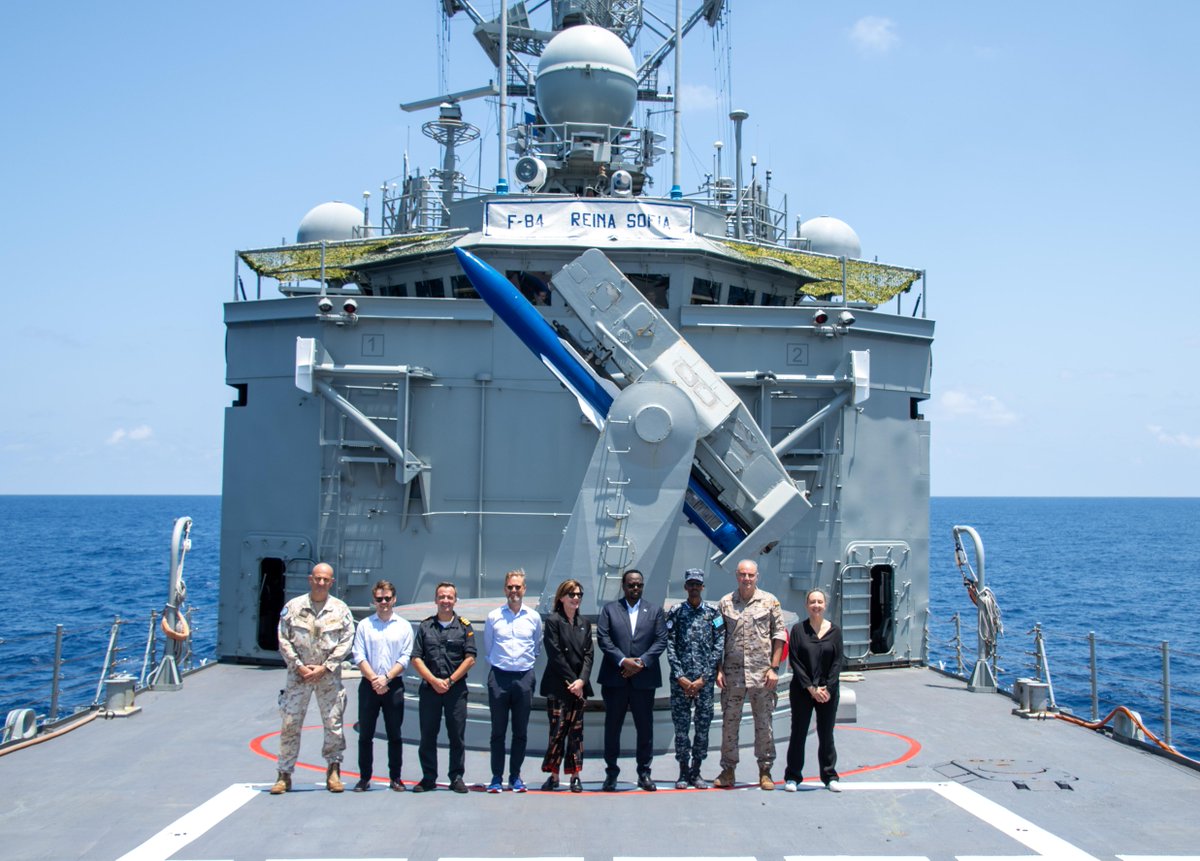 EUNAVFOR Operation ATALANTA (@eunavfor) on Twitter photo ➡️ H.E. Salah Ahmed Jama, Deputy Prime Minister of the Federal Republic of Somalia visited ESPS #REINASOFIA.
➡️ Training was provided to the Somali Police Force - Department of Coast Guard with the coordination of <a href="/EUCAPSOM/">EUCAPSOM</a>.
🔗 eunavfor.eu/news/operation…
<a href="/EU_in_Somalia/">EU Delegation Somalia</a>
(2/2) ➡️ H.E. Salah Ahmed Jama, Deputy Prime Minister of the Federal Republic of Somalia visited ESPS #REINASOFIA.
➡️ Training was provided to the Somali Police Force - Department of Coast Guard with the coordination of <a href="/EUCAPSOM/">EUCAPSOM</a>.
🔗 eunavfor.eu/news/operation…
<a href="/EU_in_Somalia/">EU Delegation Somalia</a>
(2/2)