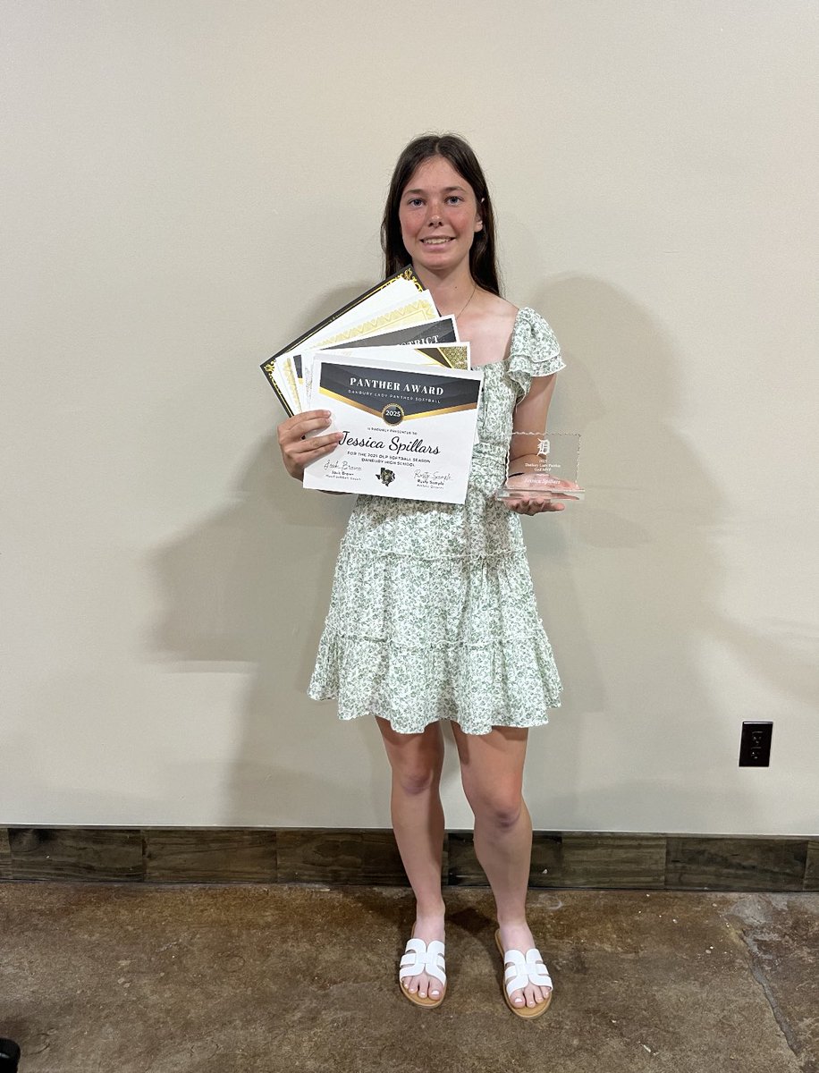 JessicaSpillar's tweet photo. We had our athletic banquet Sunday where I was awarded golf MVP, academic all district for softball and golf, academic all state for softball and golf, the panther award for softball, and a $750 scholarship from the athletic booster club! https://t.co/Md1iBltJgb