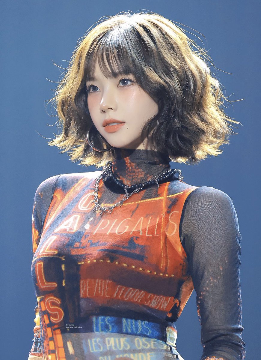 ujiminphoria's tweet image. Karina with                         Karina with
short hair                             long hair