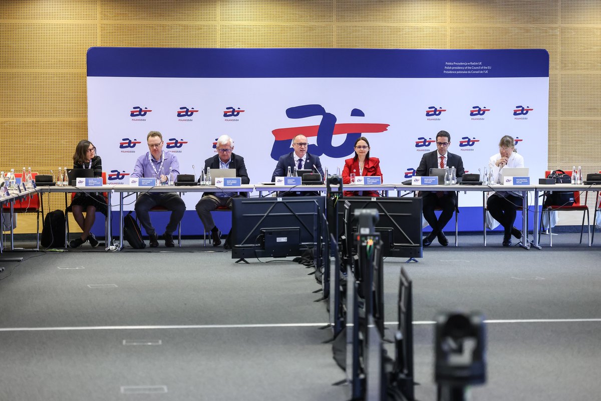 💊 Strategic Review and Learning Meeting – CHMP &amp; PDCO | <a href="/MZ_GOV_PL/">Ministerstwo Zdrowia</a> 

Experts from the EMA’s key committees met today to strengthen cooperation and improve how we evaluate medicines - for adults and children alike.

#Poland25eu