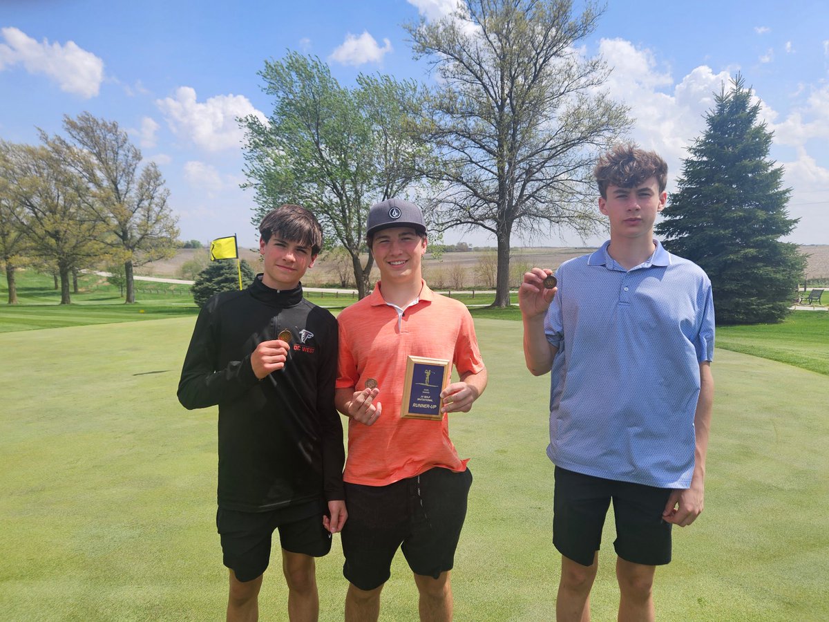Congrats to the JV team placing 2nd as a team at the Wahoo Invite yesterday. Individual medalists were Jake, Tanner, and Will. Great job!