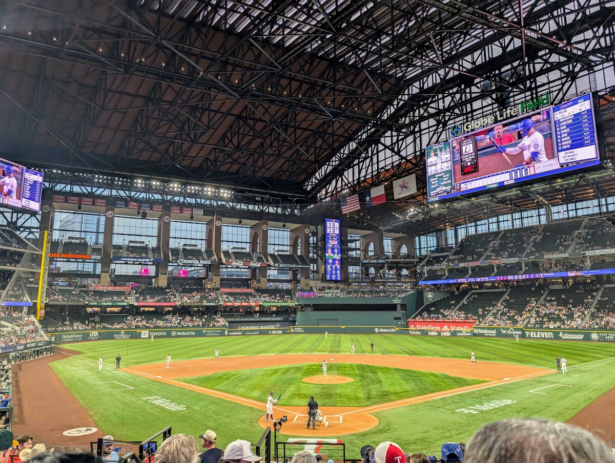 TicketManager's tweet image. Proud to #BeThere with our partners @CFBPlayoff  — taking the work off Zoom and into the ballpark with @Rangers ⚾

Tickets open doors. Showing up builds what matters. 

#EventManagement #TicketManager #SportsBusiness #CFP #Sportstech #ClientEntertainment