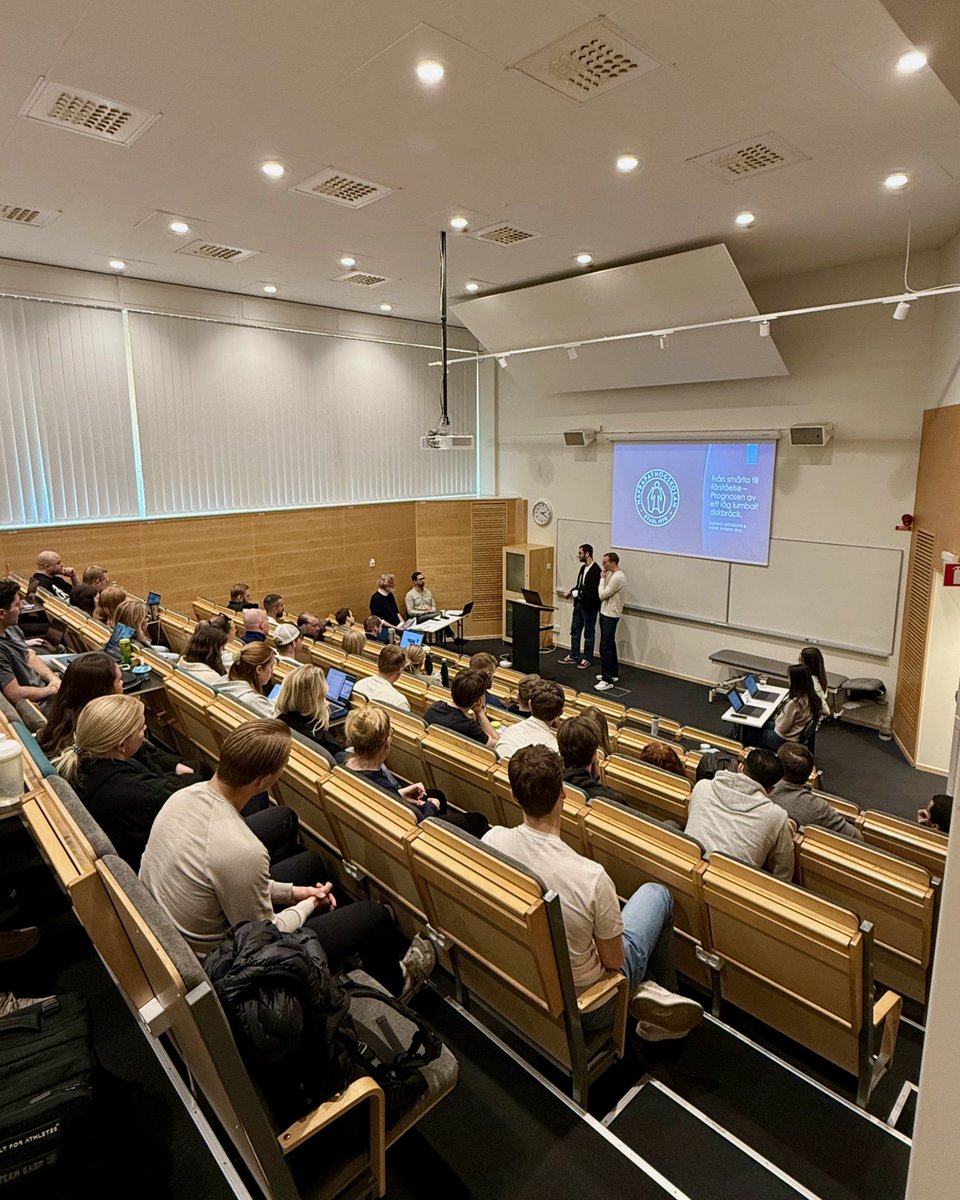 Naprapatskolan's tweet image. I dagarna tre redovisar DN58 sina examensarbeten!👏

#naprapat #naprapathögskolan #naprapati #manuellmedicin #examen #examensarbete #legitimation #nph