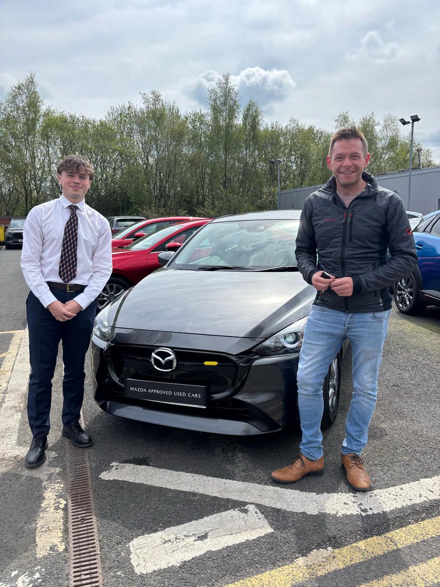 Fletcher, our Sales Executive at Mazda Hanley, was proud to hand over the keys to a new Mazda2 to David Williams, Member of Parliament 🏛️

Wishing you many happy miles ahead! 🎉